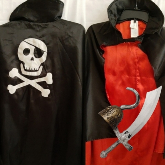 Gymboree Pirate Skull Vampire Cloak Cape Youth M/L (7-12) BONUS Toy Hook & Sword - Picture 1 of 16